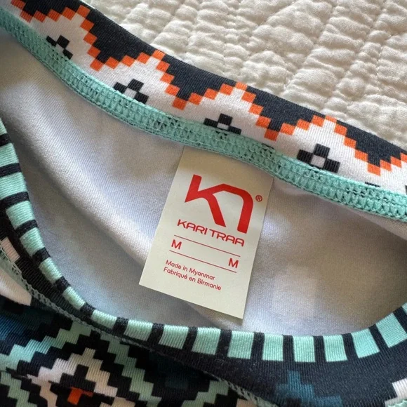 Kari Traa Multicolor Patterned Top - Picture 2 of 4